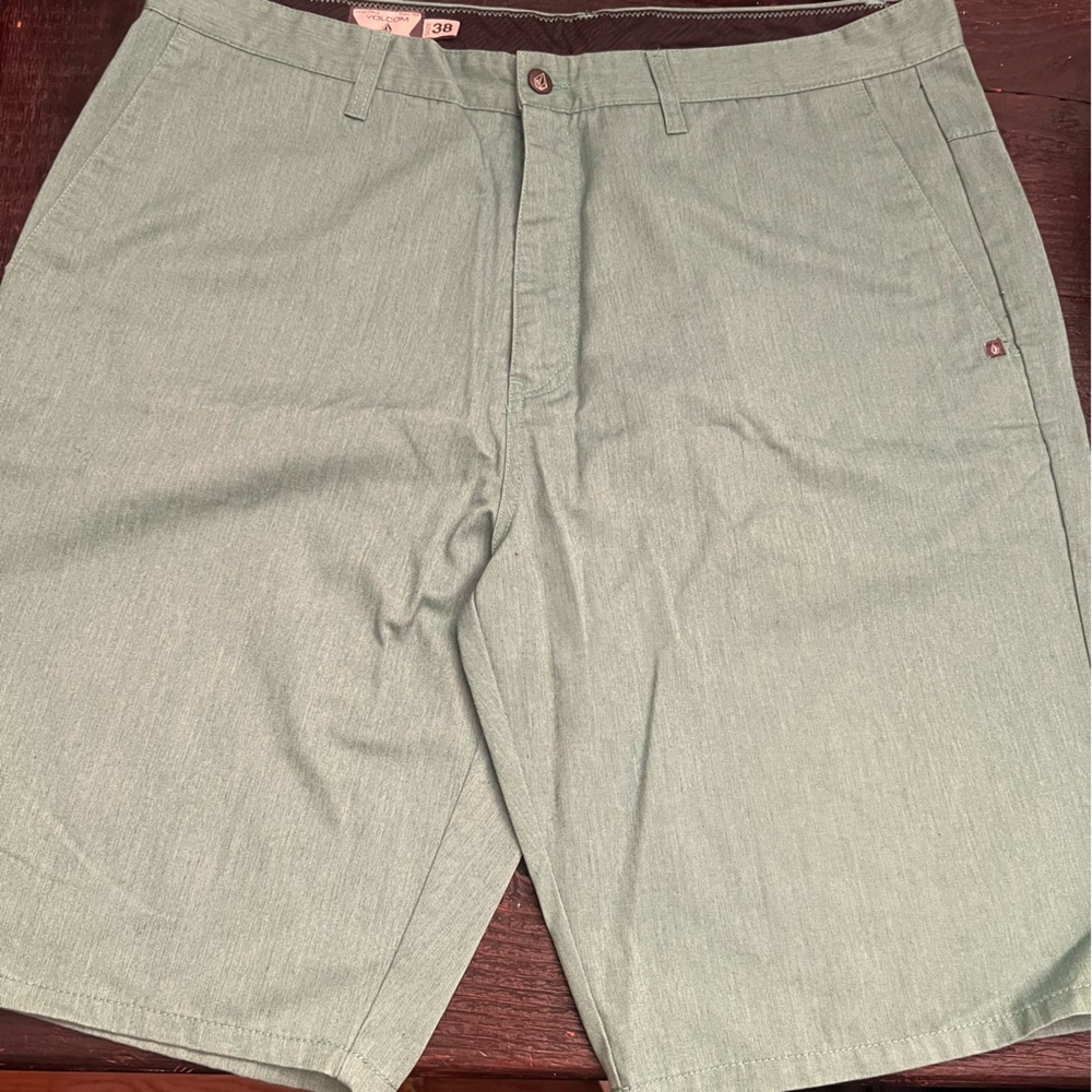 Volcom men’s shorts green size 38 - Picture 1 of 6